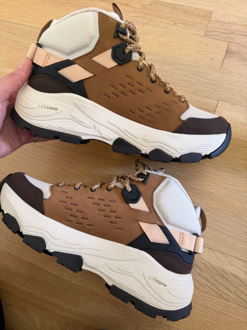 Teva Grandview Max GORE-TEX Hiking Boots Honey Brown Size 8